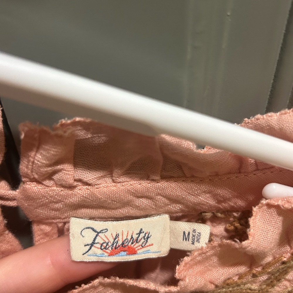Women's Faherty Arles blouse in blush pink - Picture 5 of 5
